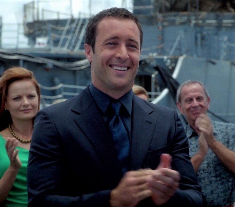This image has an empty alt attribute; its file name is alex-oloughlin-as-steve-in-h50-s04e03.jpg
