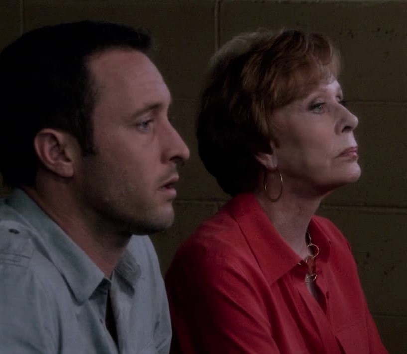 This image has an empty alt attribute; its file name is alex-oloughlin-as-steve-in-h50-s04e09.jpg
